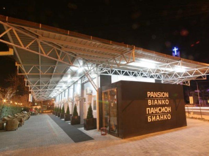Отель Pansion Bianko Скопье Экстерьер фото